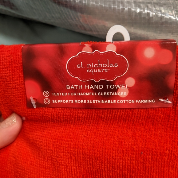 'Feliz Navidad' bath hand towel - Picture 2 of 3